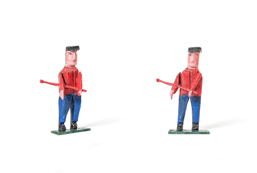 O.T. (Baseballspieler) Holzplastik, farbig gefasst, Kunststoff
