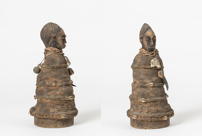 Kraftfigur der Bassa, Liberia Holz, Stoff, Glasperlen, Kaurischnecken, andere organische Bestandteile